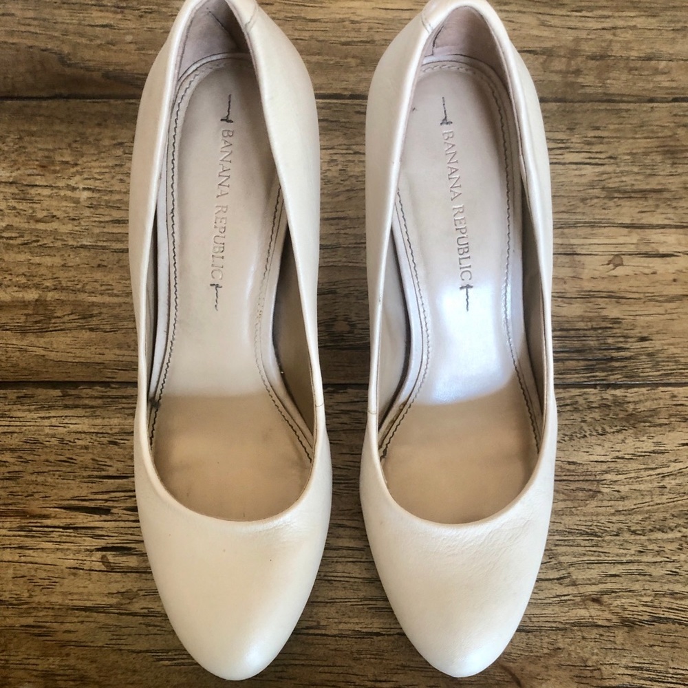Banana Republic Cream Leather Heels